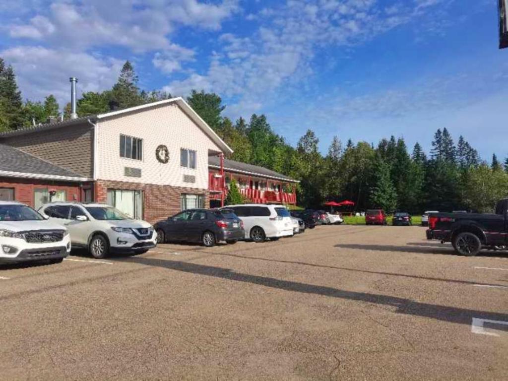 Motel Le Radisson De Val-David Luaran gambar